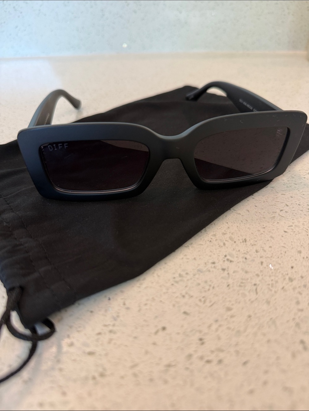 Diff Eyewear Matte Black Rectangular Sunglasses